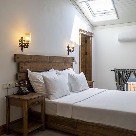 Villa Pietra Butik Otel ไอวาลิค ภายนอก รูปภาพ