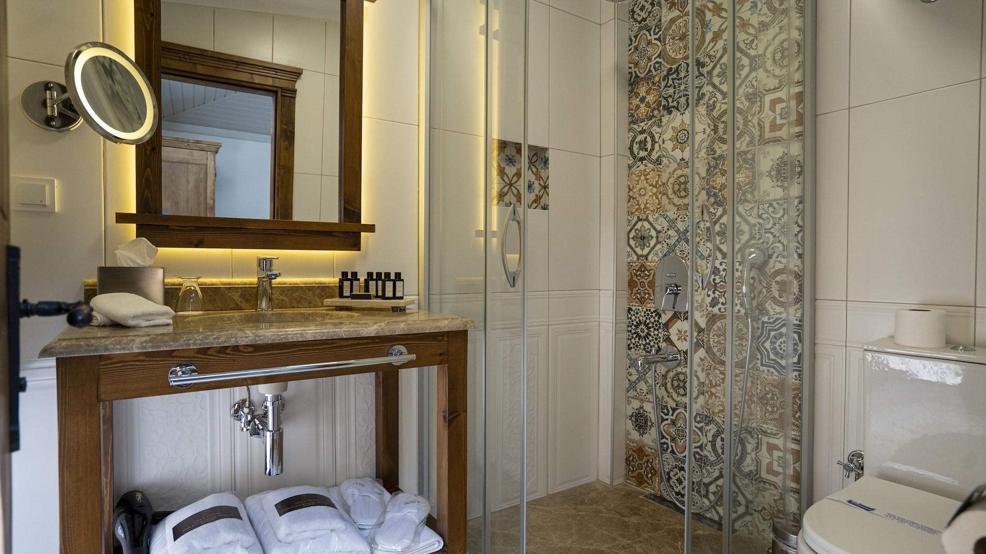 Villa Pietra Butik Otel ไอวาลิค ภายนอก รูปภาพ