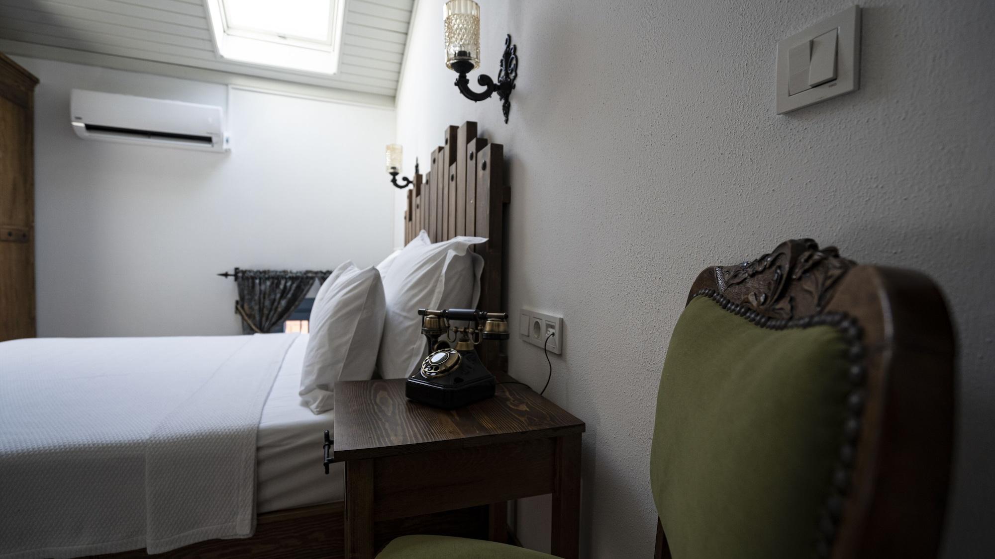 Villa Pietra Butik Otel ไอวาลิค ภายนอก รูปภาพ